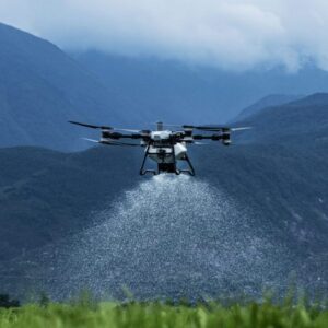 drone-dji-t100-spreading
